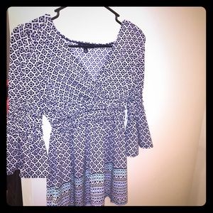 Cute!!!! Empire waist top! VERY FLATTERING!!Size S